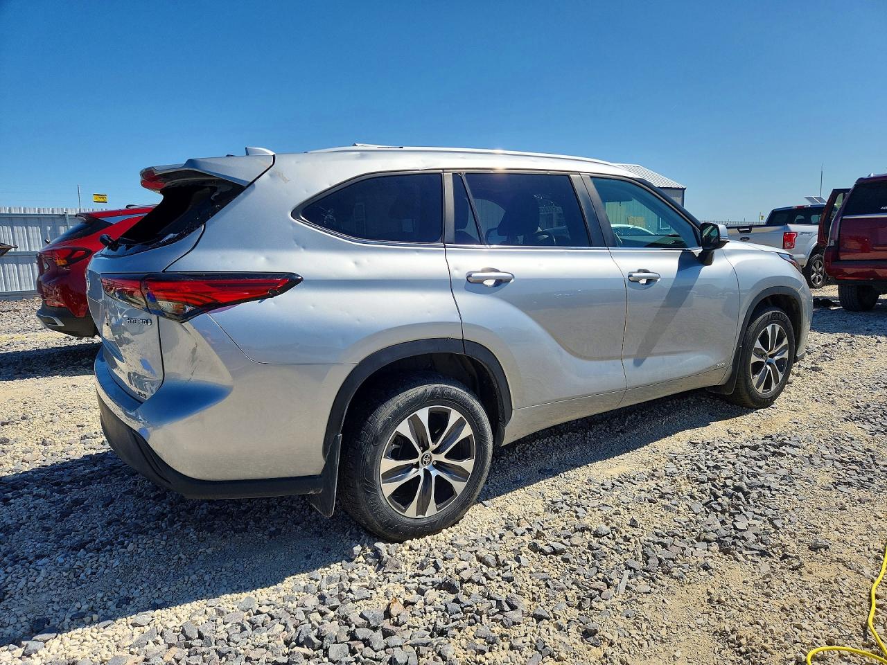 2023 TOYOTA HIGHLANDER HYBRID XLE photo 7