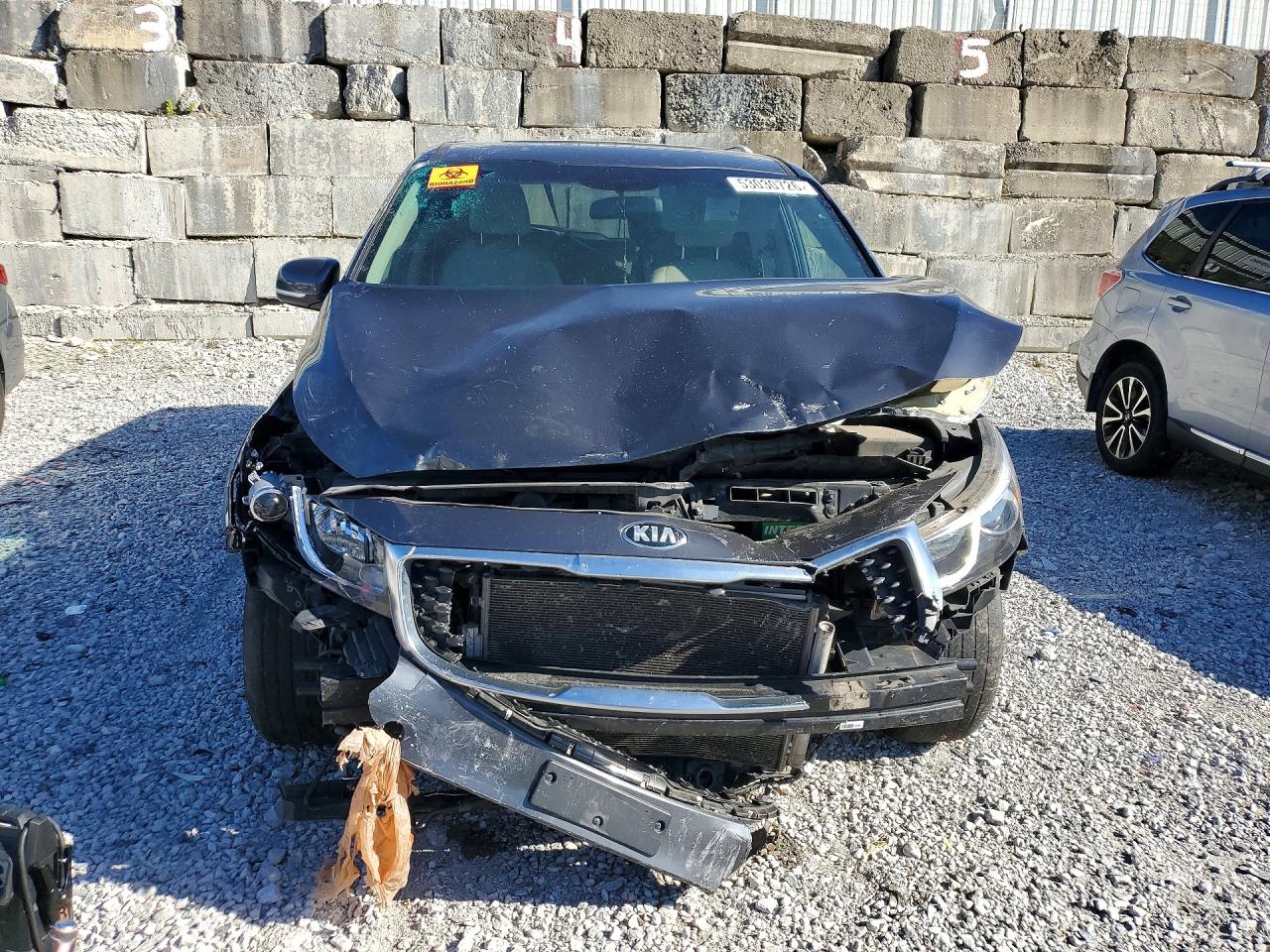 2016 KIA SEDONA LX photo 5
