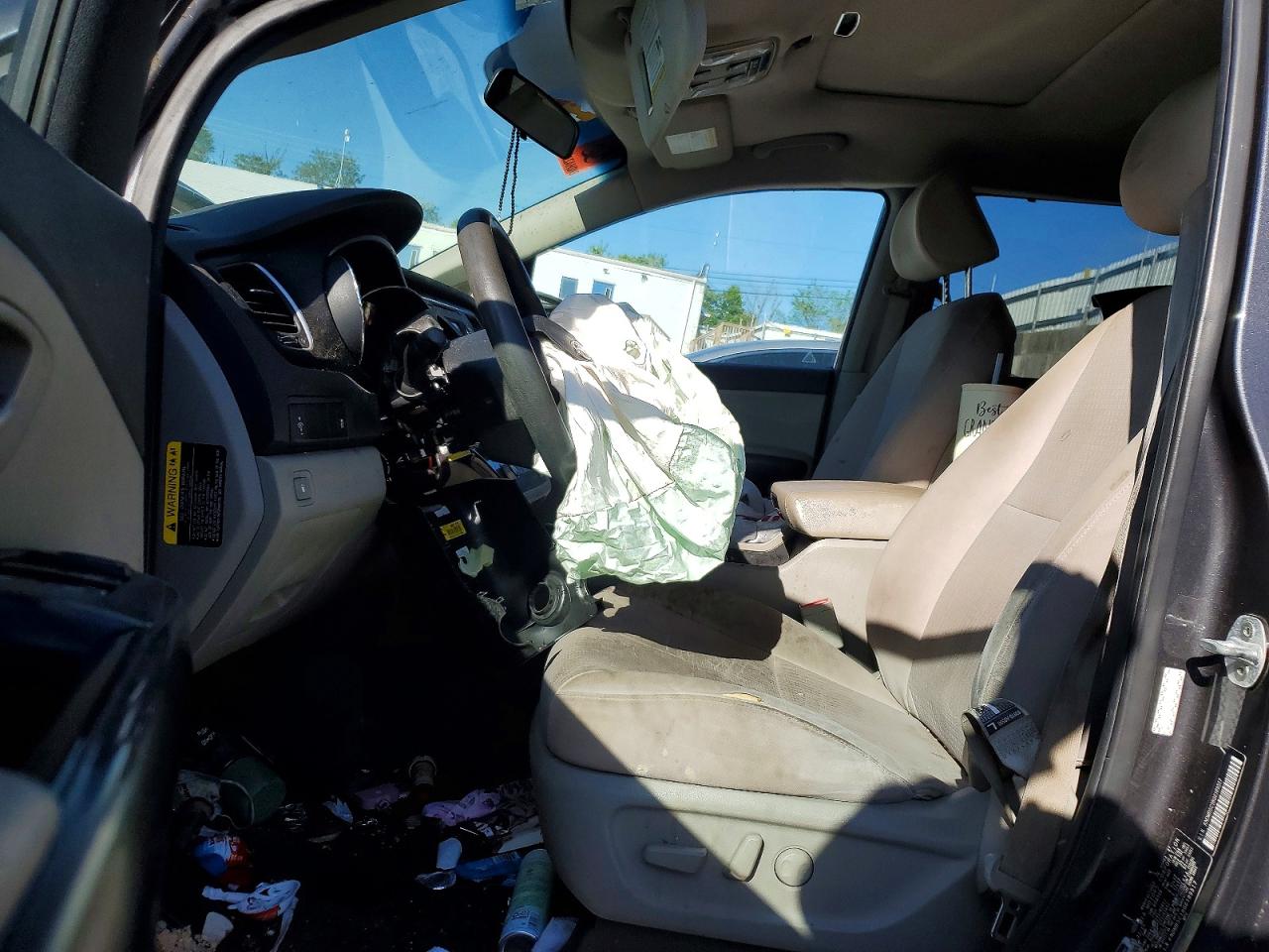 2016 KIA SEDONA LX photo 7