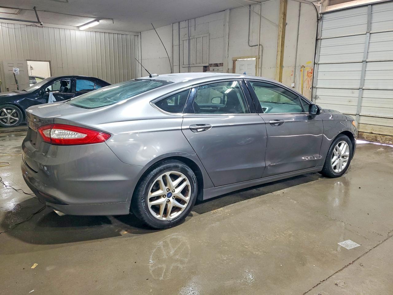 2014 FORD FUSION SE photo 5