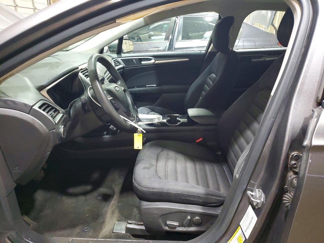 2014 FORD FUSION SE photo 13