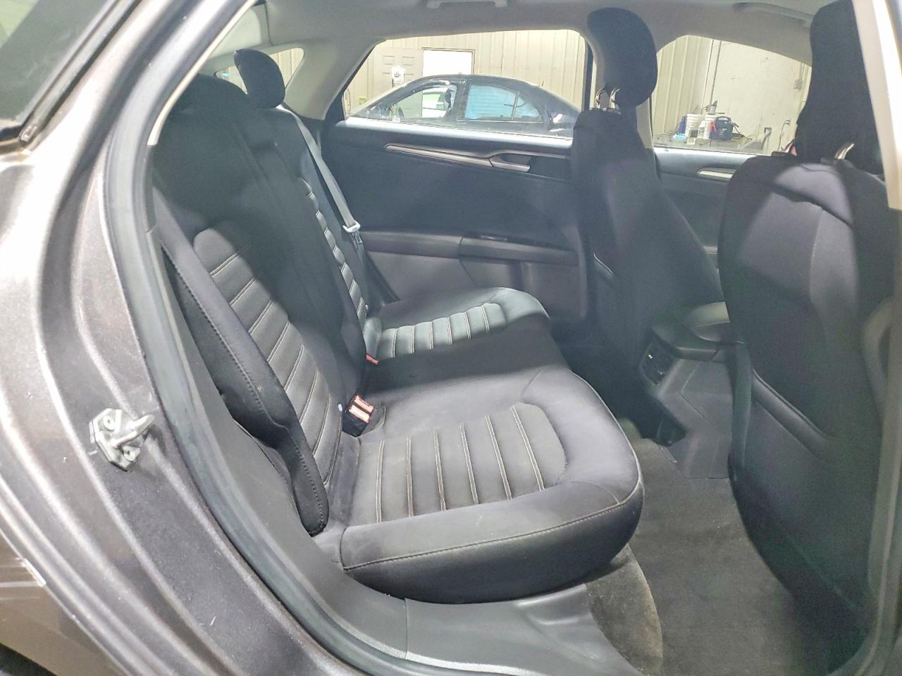 2014 FORD FUSION SE photo 19