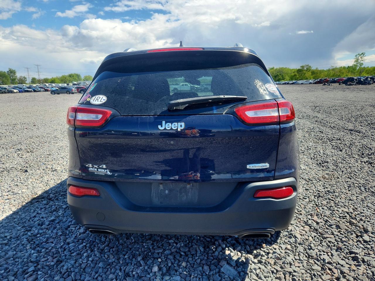 2016 JEEP CHEROKEE LATITUDE photo 11