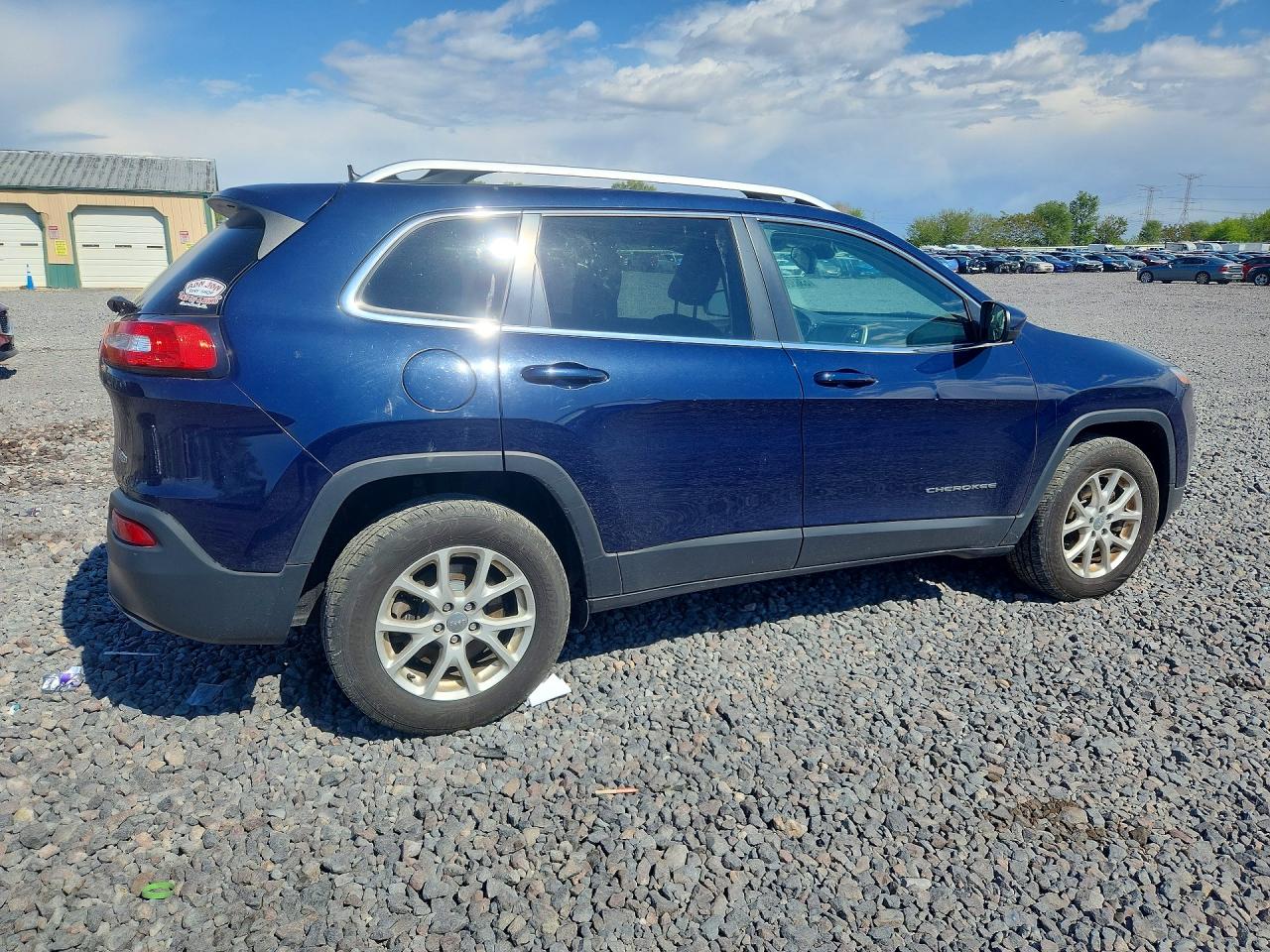 2016 JEEP CHEROKEE LATITUDE photo 5
