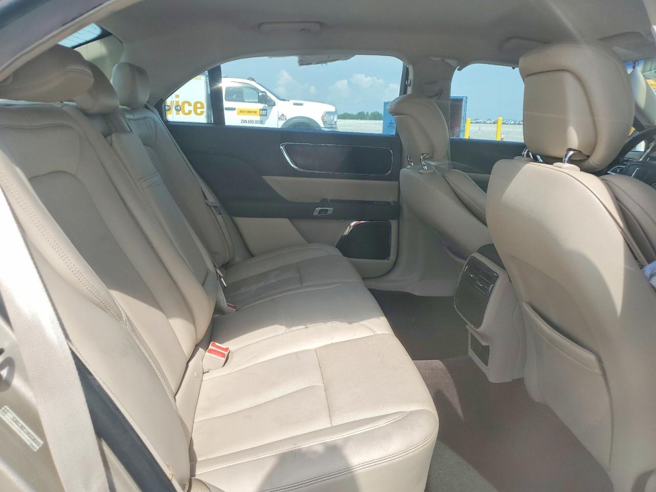 2017 LINCOLN CONTINENTAL SELECT photo 10