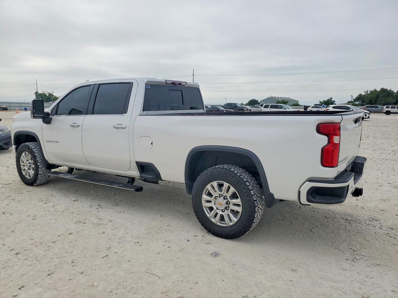 2021 CHEVROLET SILVERADO K3500 HIGH COUNTRY photo 3