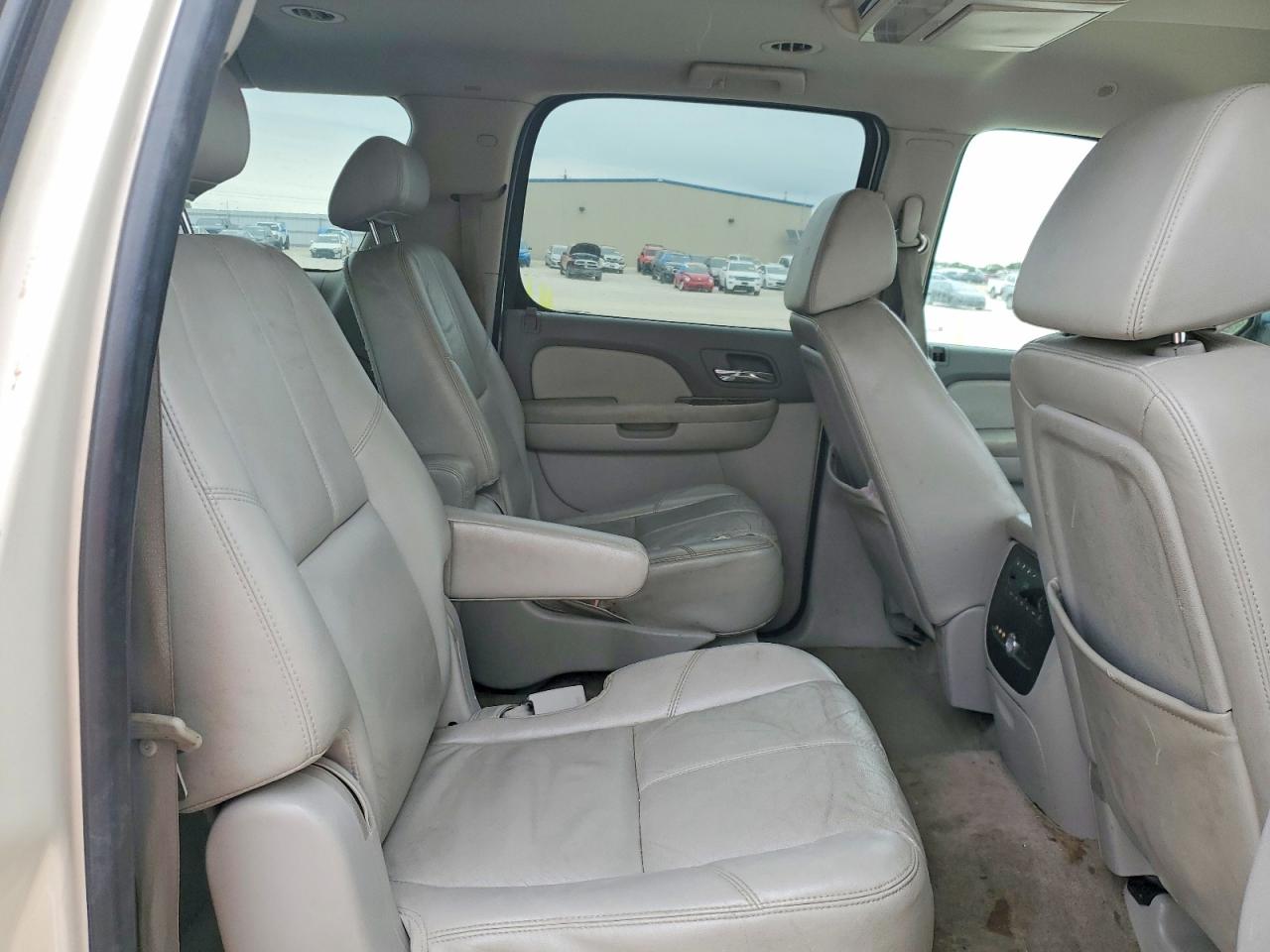 2008 CHEVROLET SUBURBAN C1500 LS photo 31