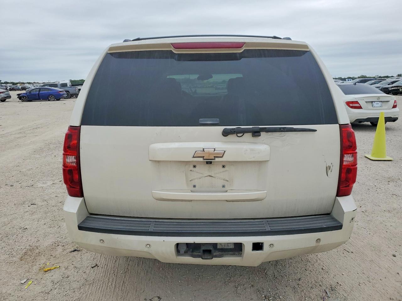 2008 CHEVROLET SUBURBAN C1500 LS photo 16
