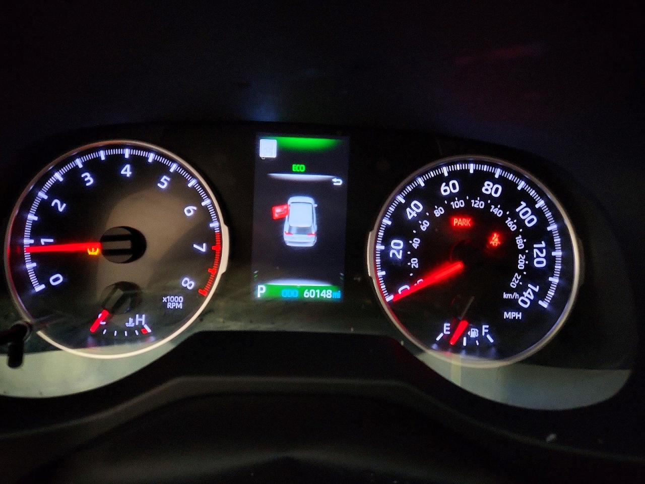 2022 TOYOTA RAV4 LE photo 17