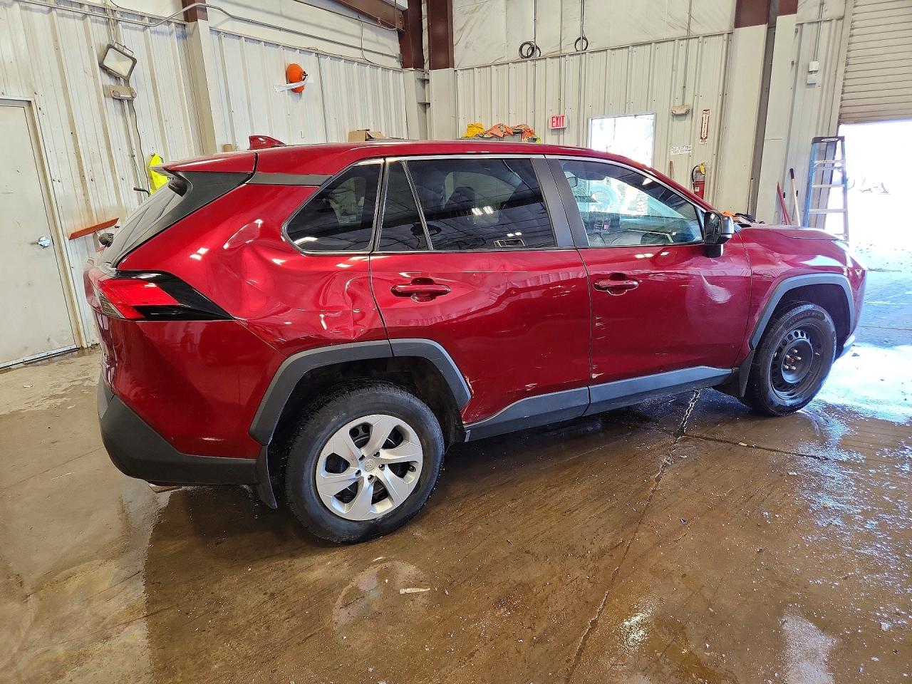 2022 TOYOTA RAV4 LE photo 5