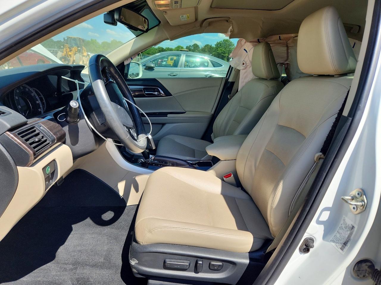 2017 HONDA ACCORD TOURING photo 7