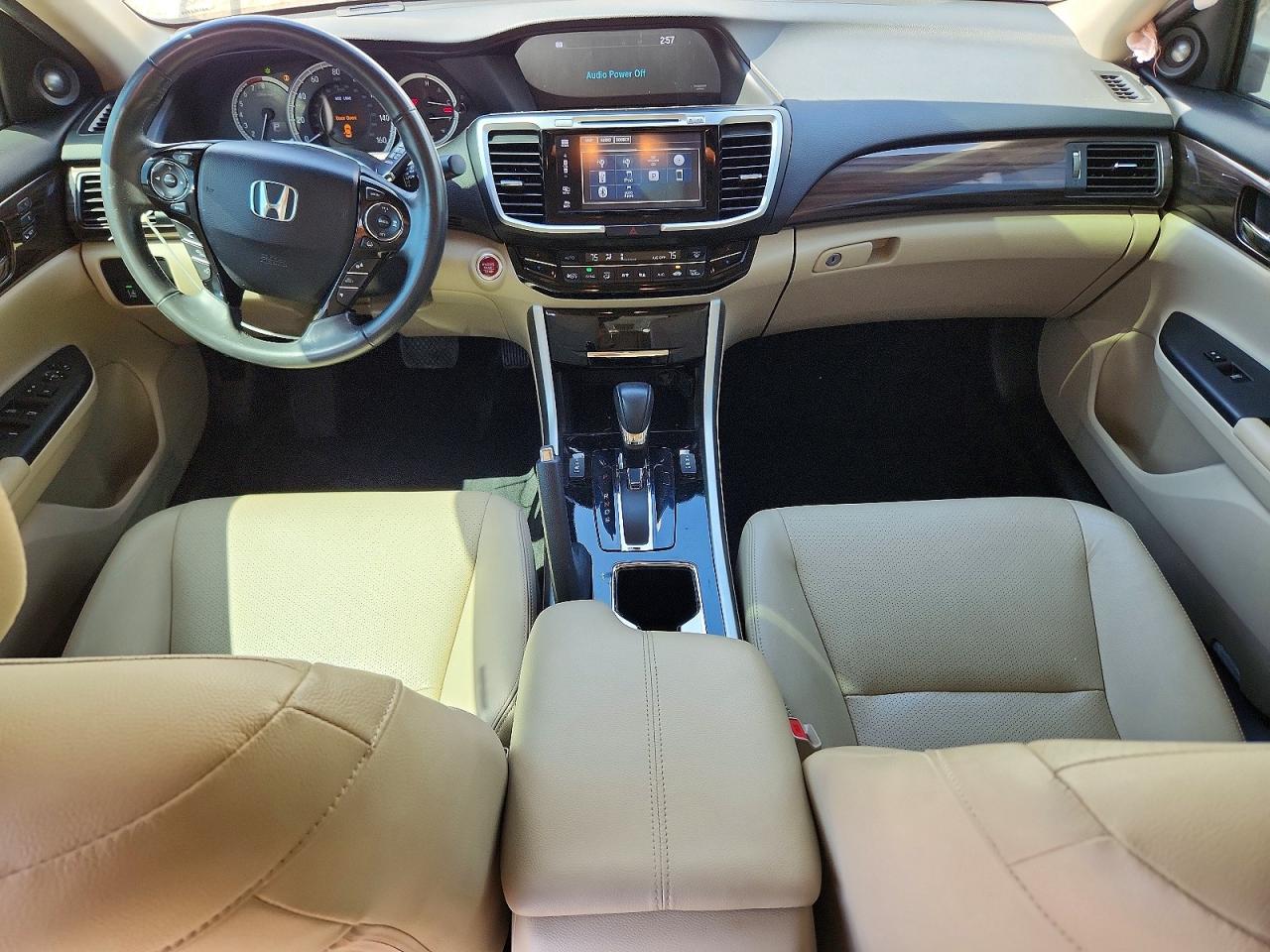 2017 HONDA ACCORD TOURING photo 8
