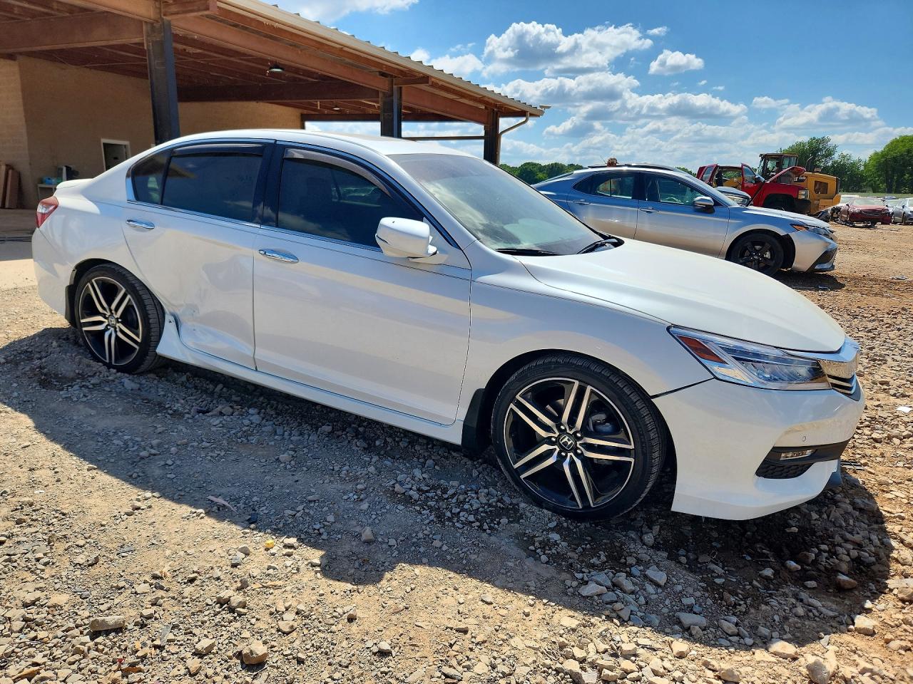2017 HONDA ACCORD TOURING photo 4