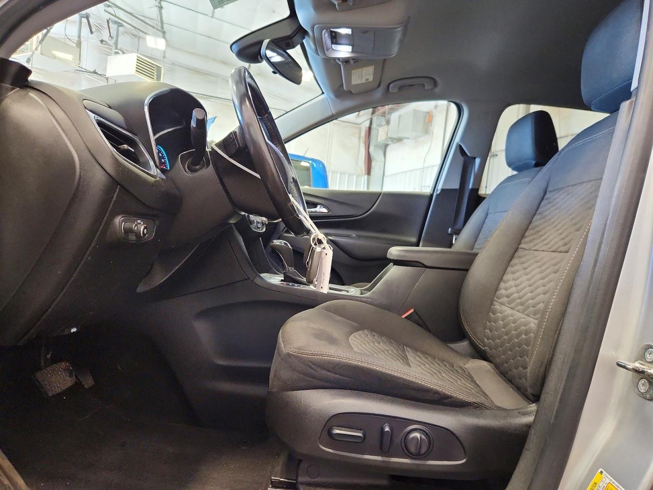 2019 CHEVROLET EQUINOX LT photo 19