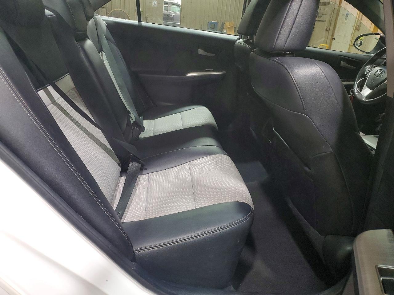 2013 TOYOTA CAMRY SE photo 10