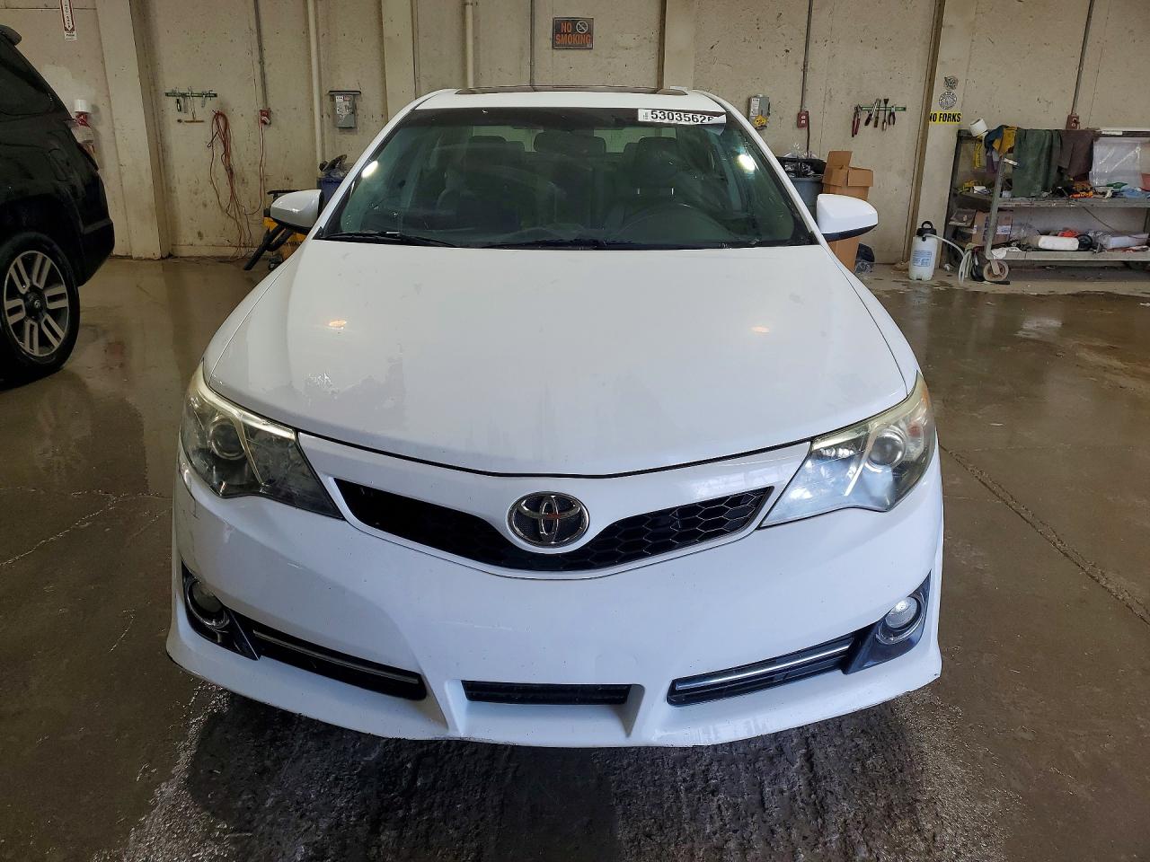 2013 TOYOTA CAMRY SE photo 5