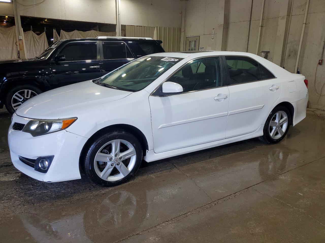 2013 TOYOTA CAMRY