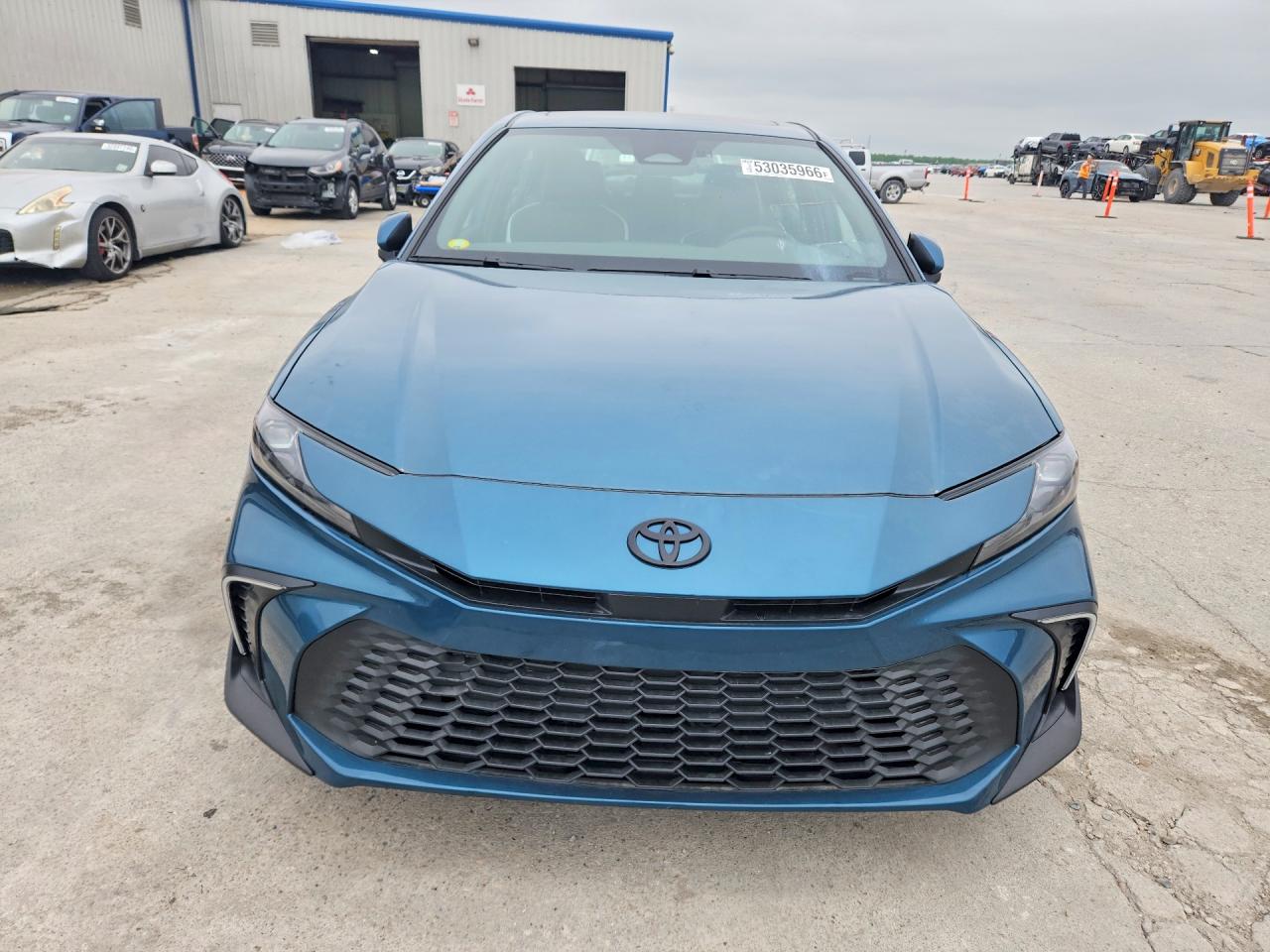 2026 TOYOTA CAMRY SE photo 5