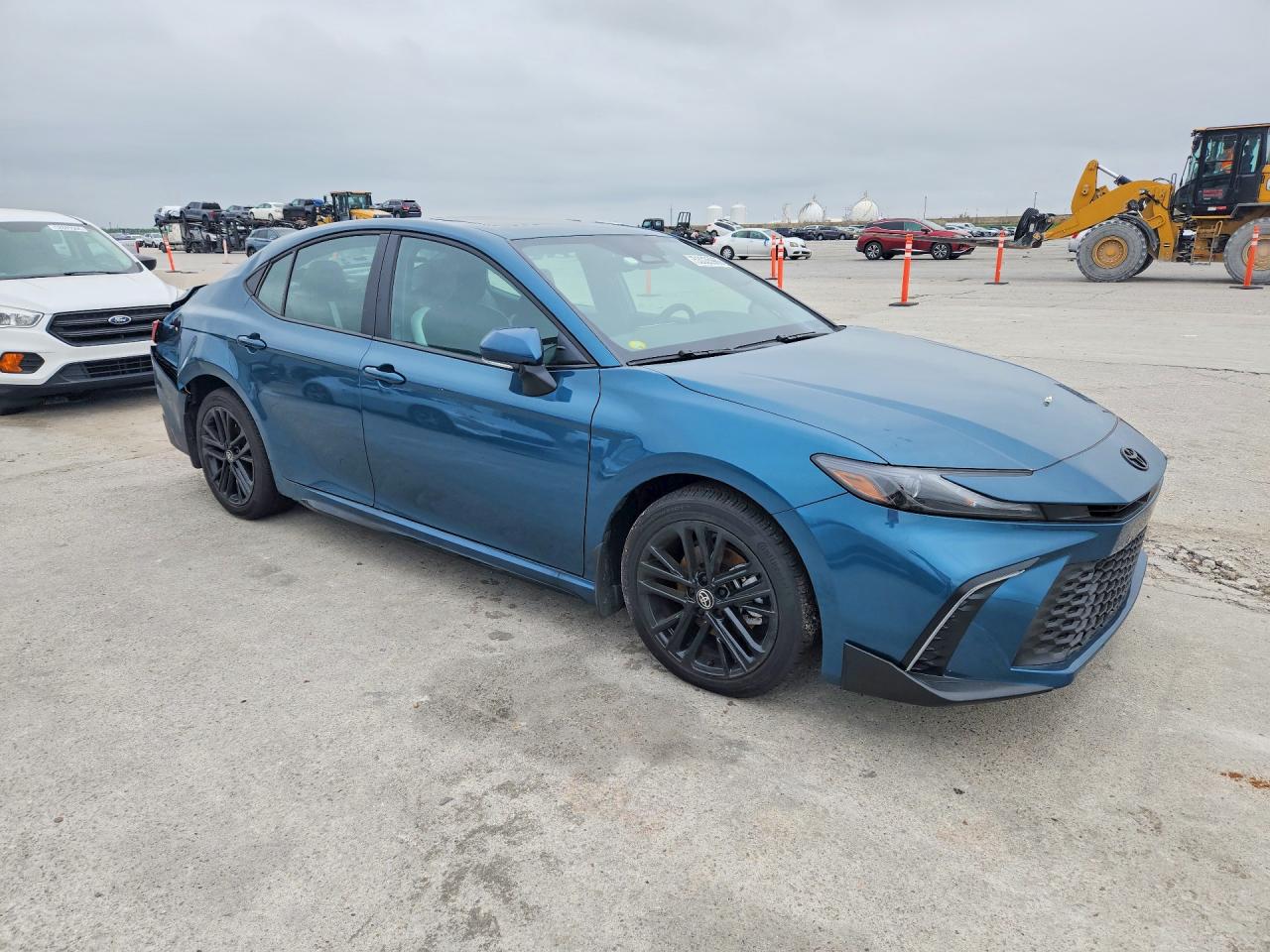 2026 TOYOTA CAMRY SE photo 4