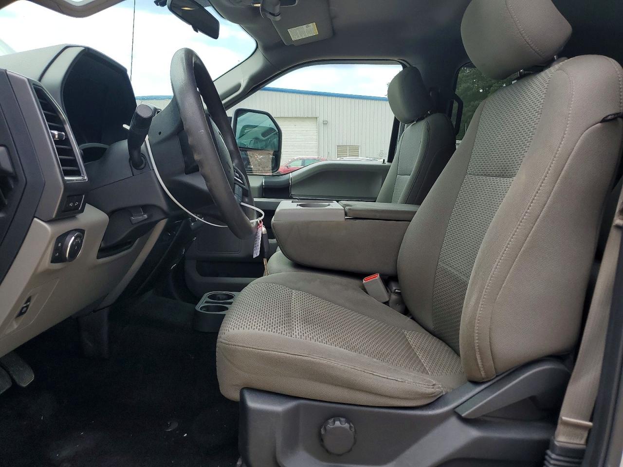 2017 FORD F150 SUPERCREW photo 13