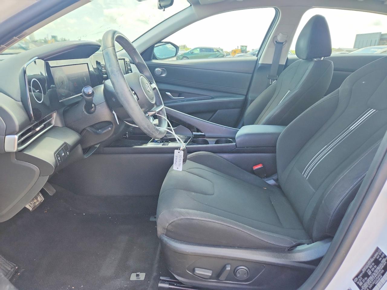 2021 HYUNDAI ELANTRA SEL photo 19