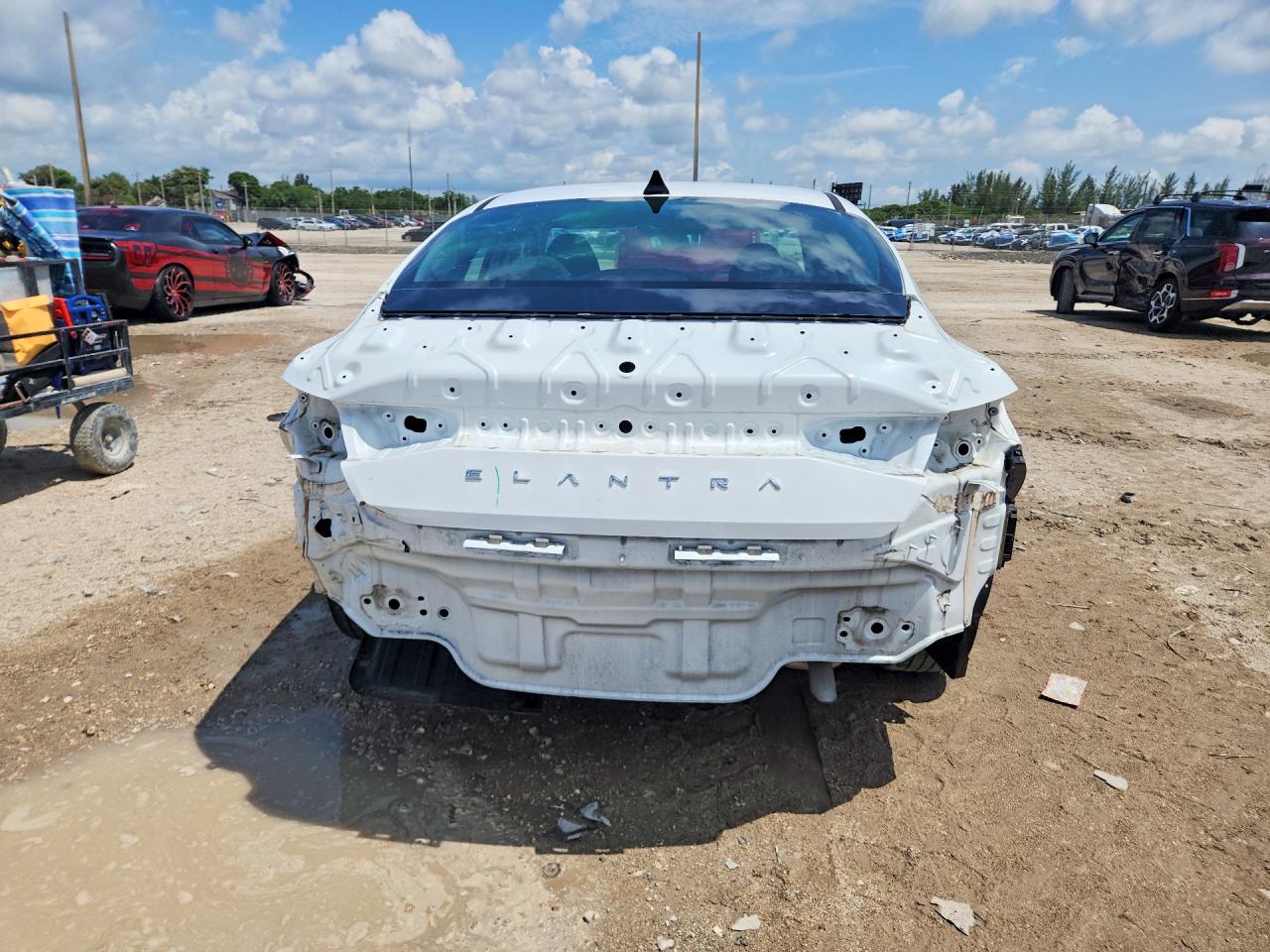 2021 HYUNDAI ELANTRA SEL photo 16