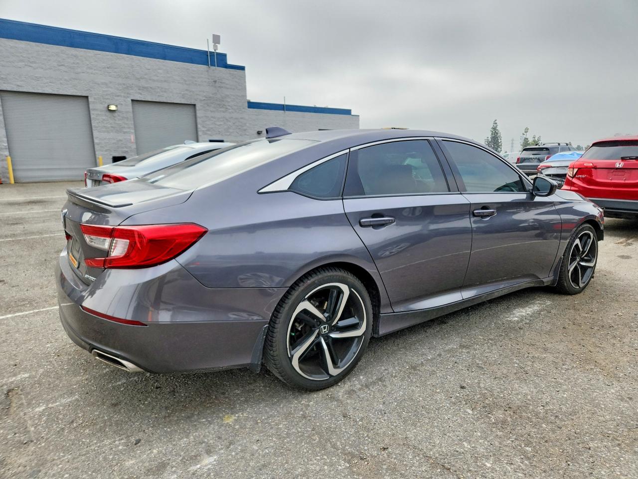 2018 HONDA ACCORD SPORT photo 3
