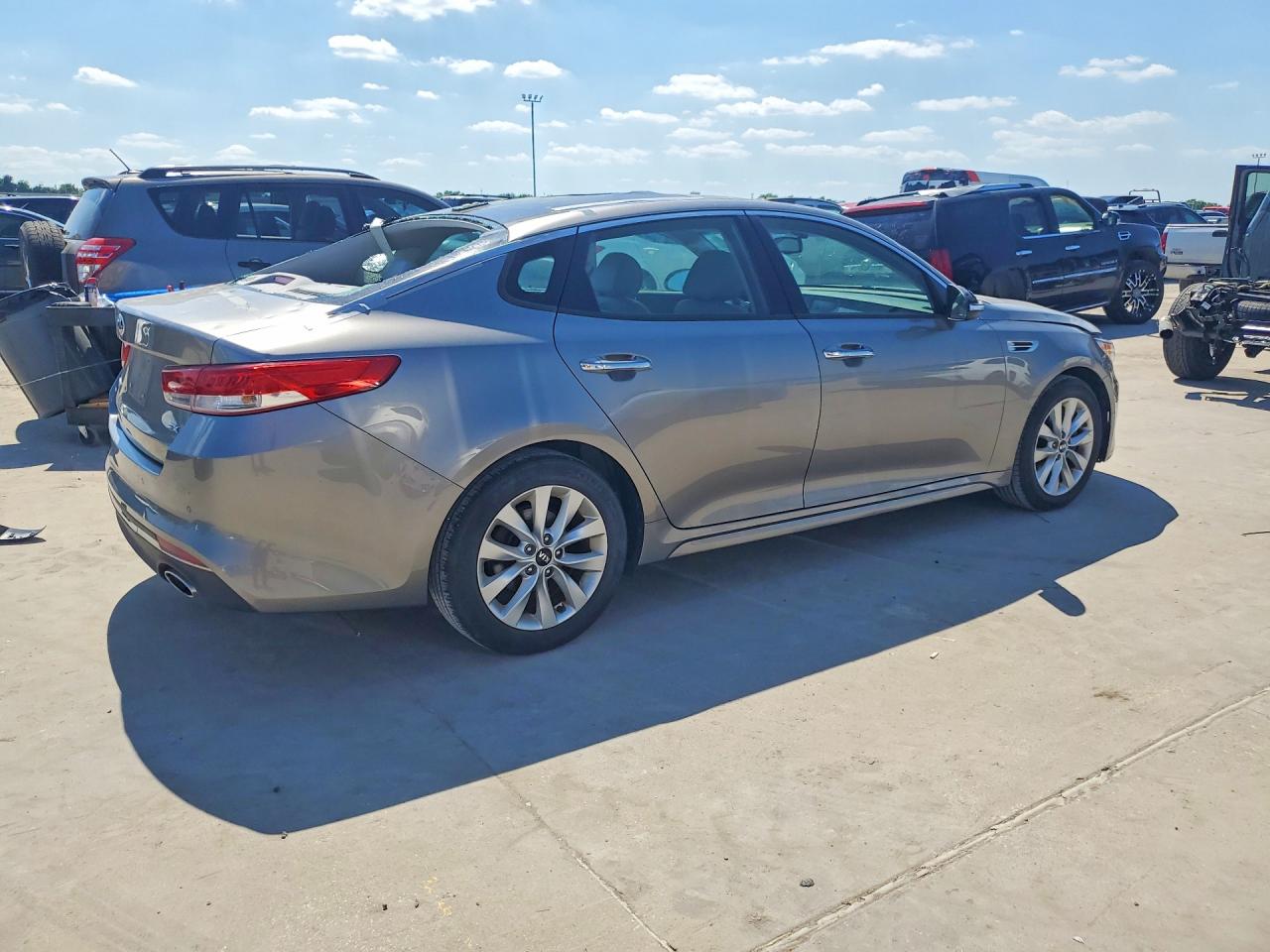 2016 KIA OPTIMA photo 7