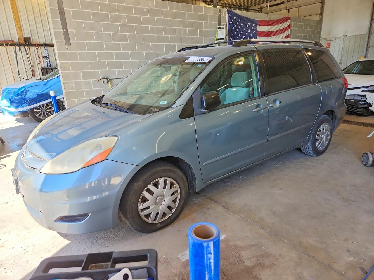 2008 TOYOTA SIENNA