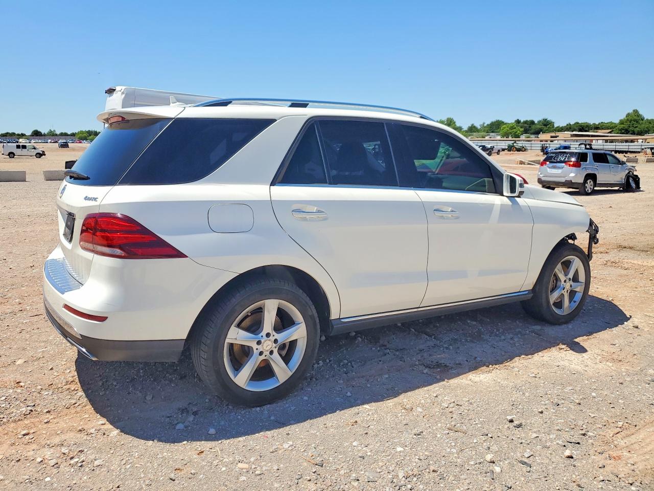 2016 MERCEDES-BENZ GLE 300D 4MATIC photo 5