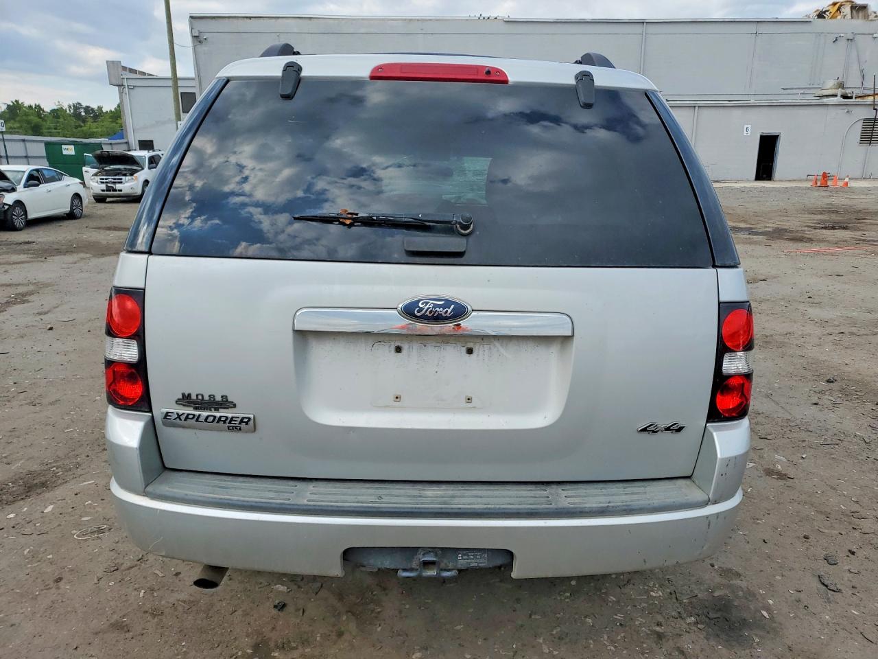 2009 FORD EXPLORER XLT photo 6