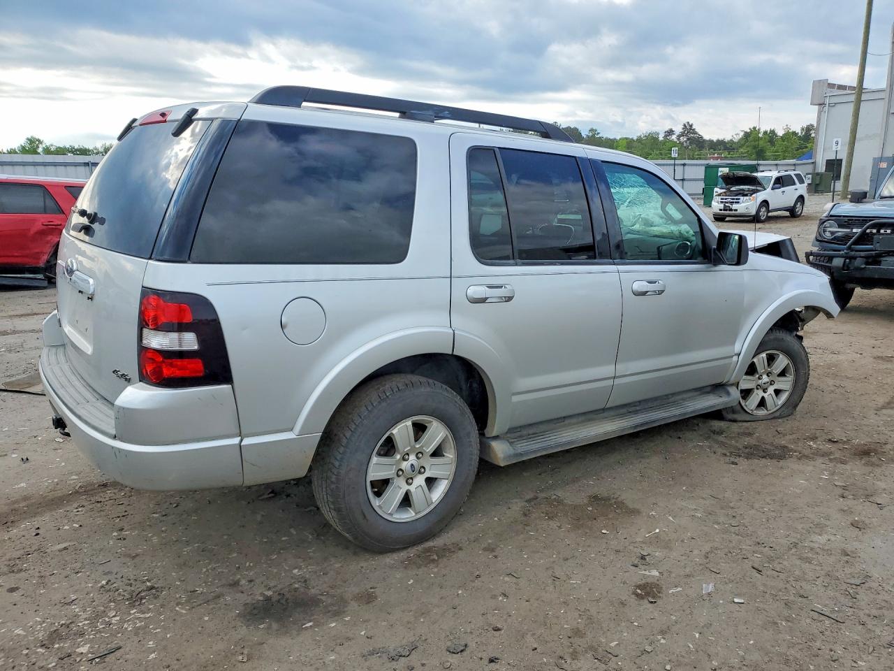 2009 FORD EXPLORER XLT photo 3
