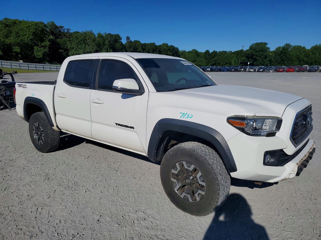 2017 TOYOTA TACOMA TRD OFF-ROAD photo 7