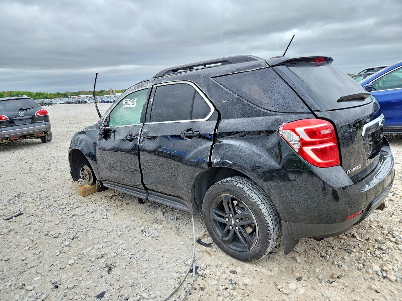 2017 CHEVROLET EQUINOX LT photo 3