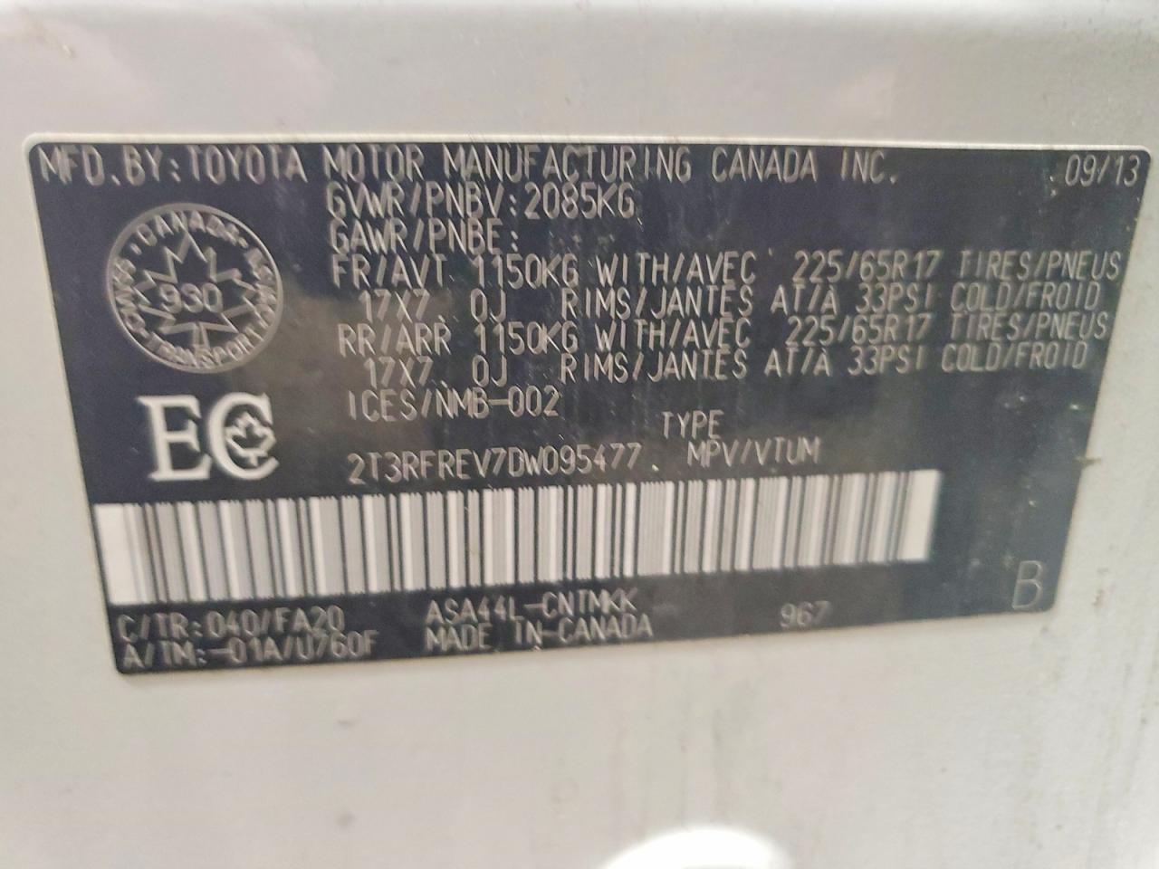 2013 TOYOTA RAV4 XLE photo 37