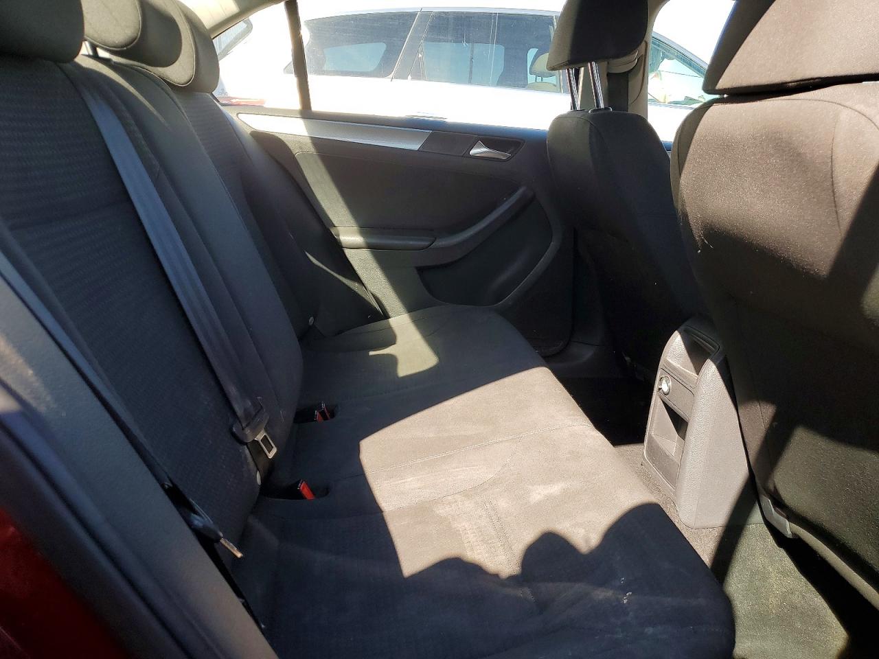 2016 VOLKSWAGEN JETTA SE photo 28