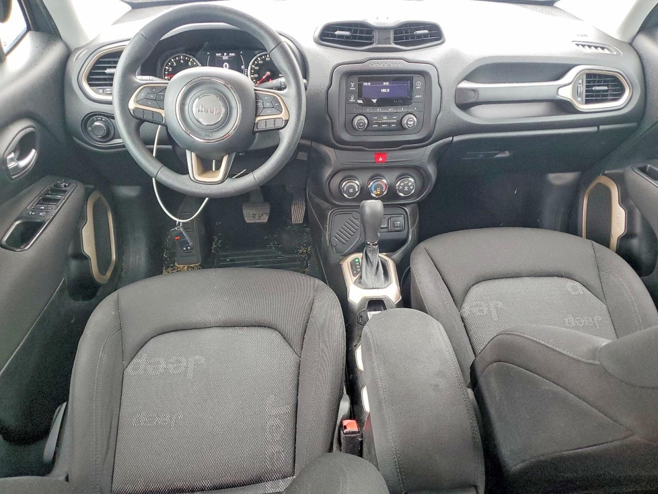 2017 JEEP RENEGADE SPORT photo 8