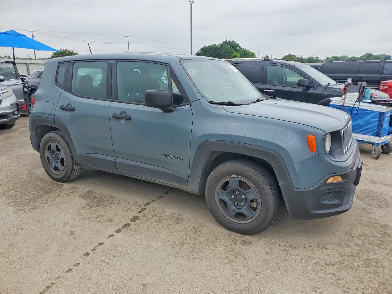2017 JEEP RENEGADE SPORT photo 4