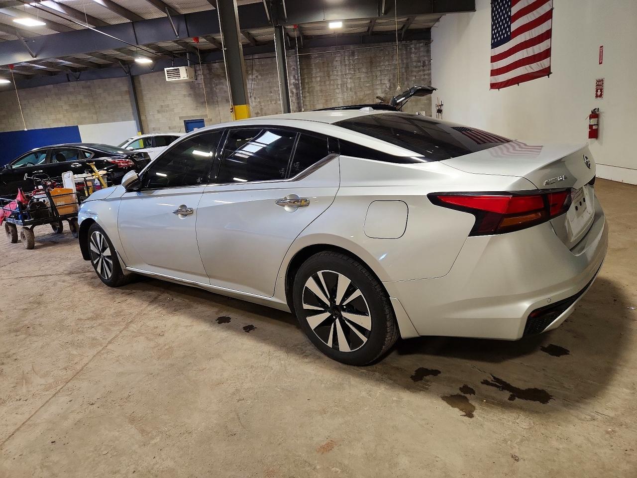 2019 NISSAN ALTIMA SV photo 3