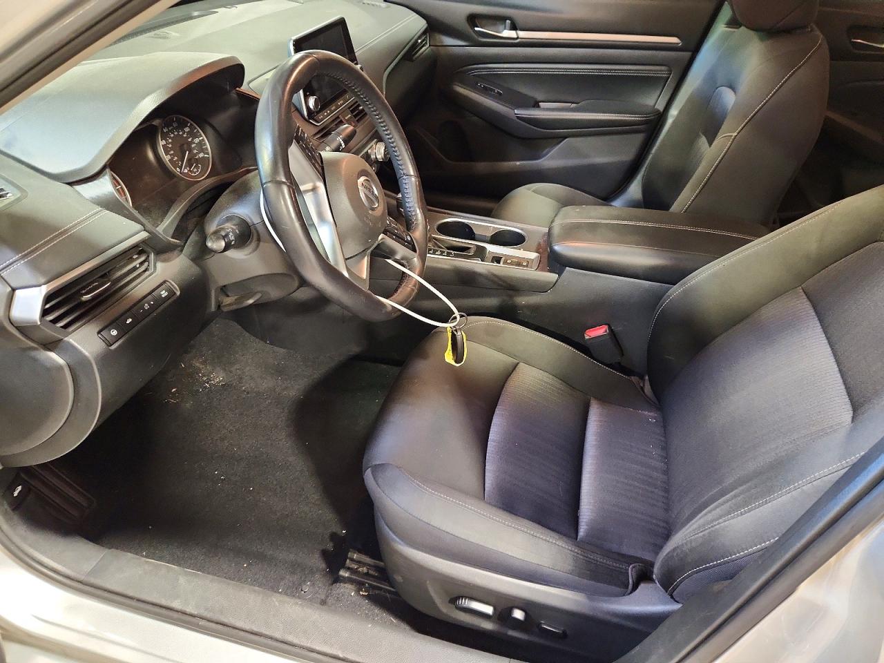 2019 NISSAN ALTIMA SV photo 13