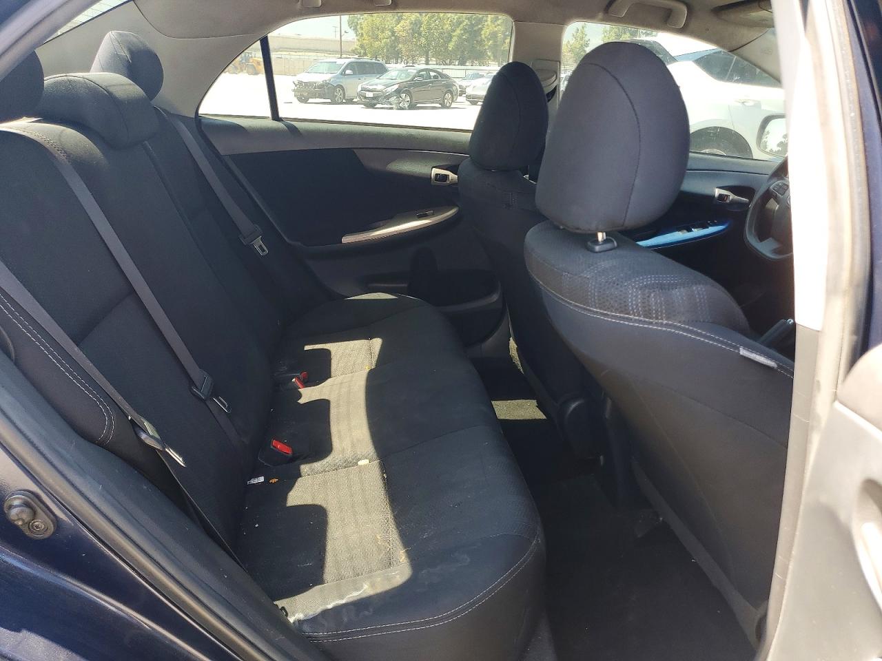 2013 TOYOTA COROLLA S photo 28