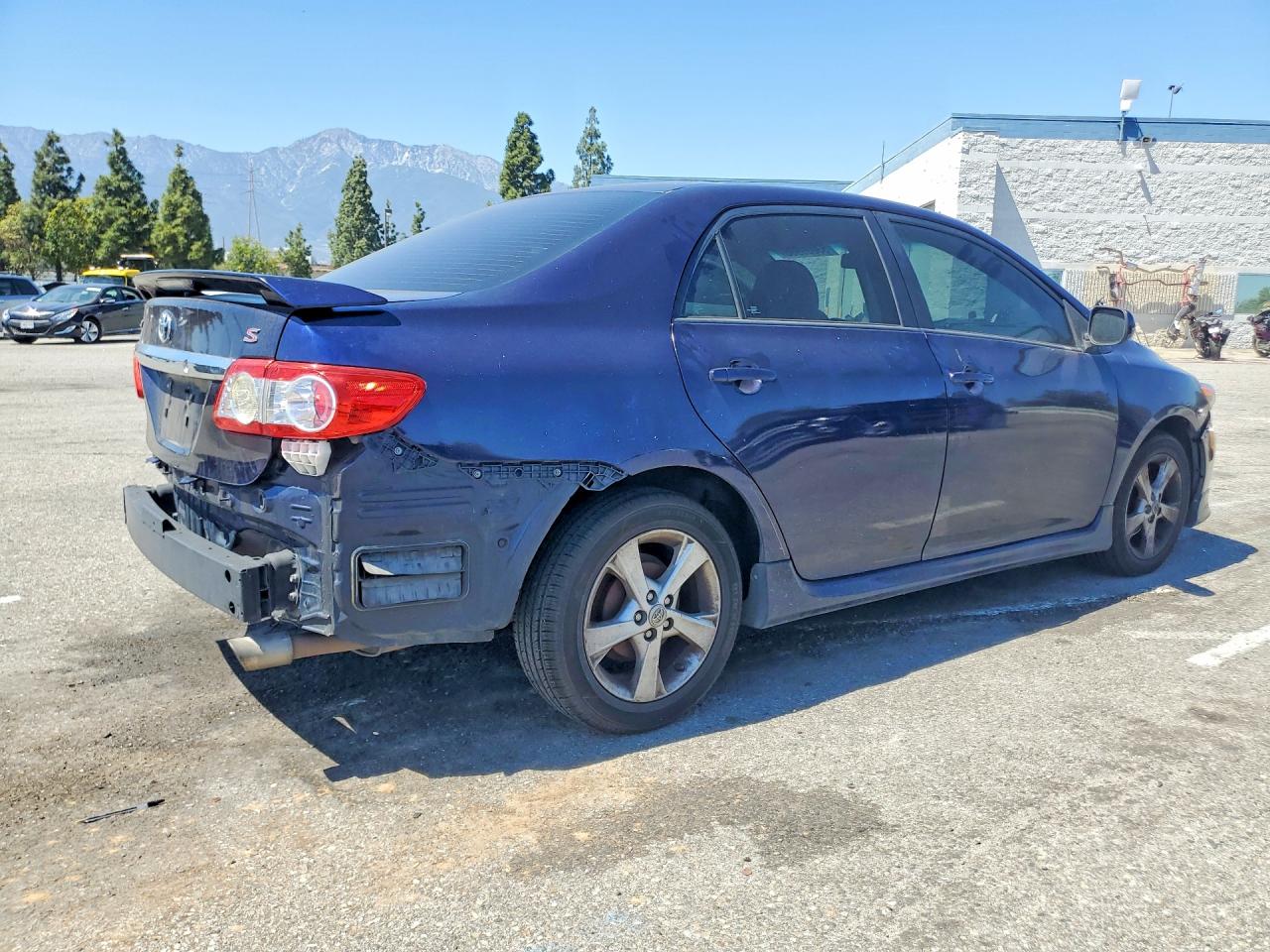 2013 TOYOTA COROLLA S photo 7