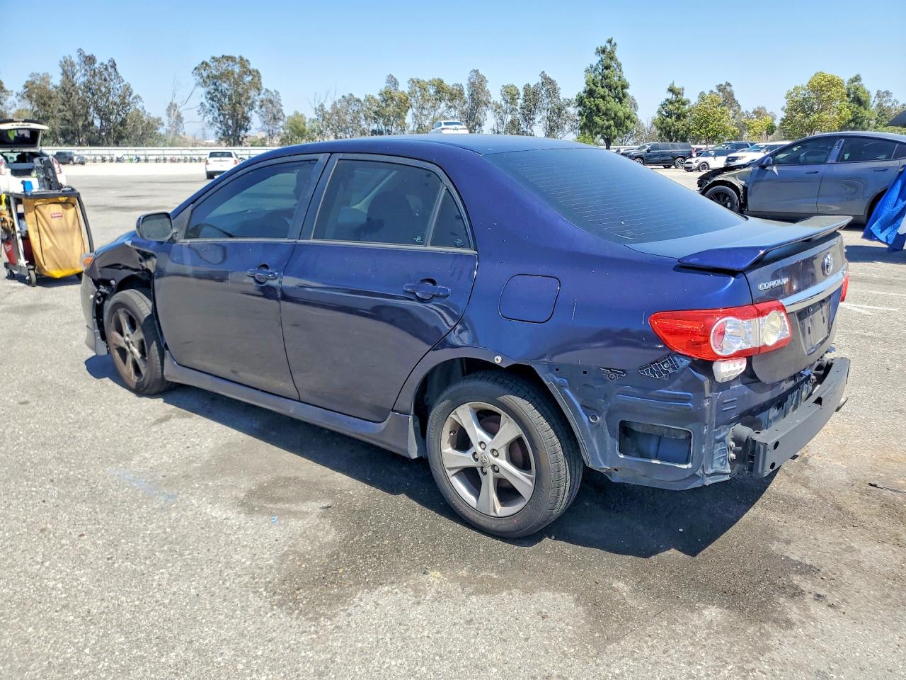 2013 TOYOTA COROLLA S photo 4