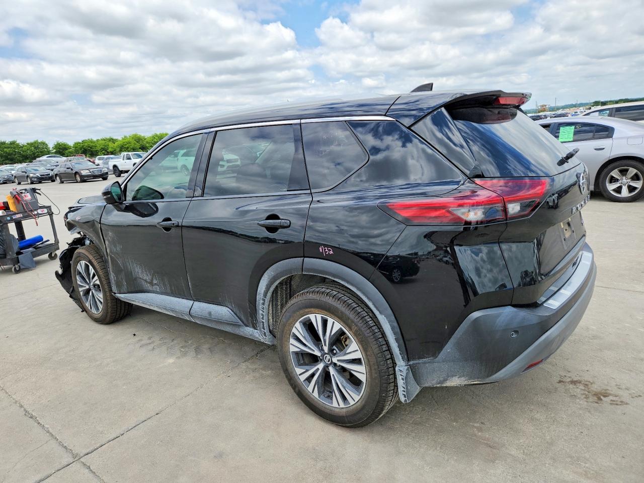 2021 NISSAN ROGUE SV photo 4