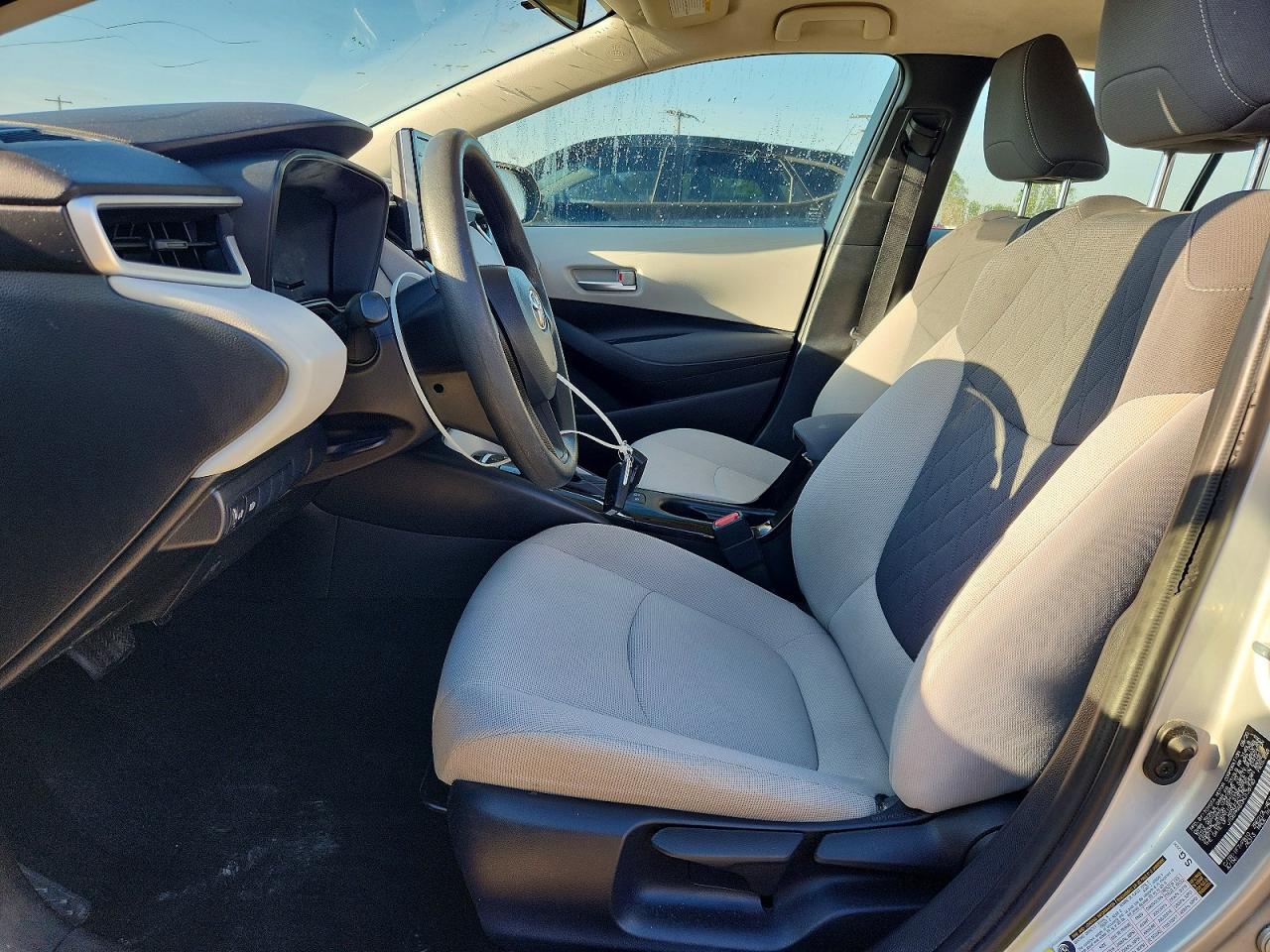2021 TOYOTA COROLLA LE photo 19