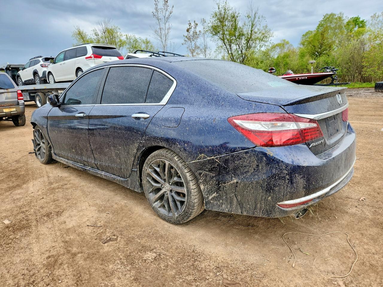 2017 HONDA ACCORD SPORT photo 4
