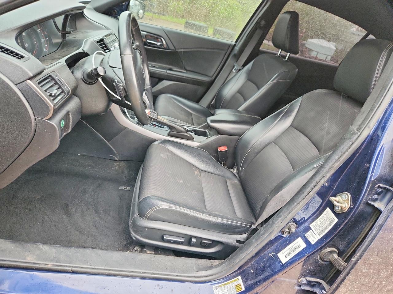 2017 HONDA ACCORD SPORT photo 19