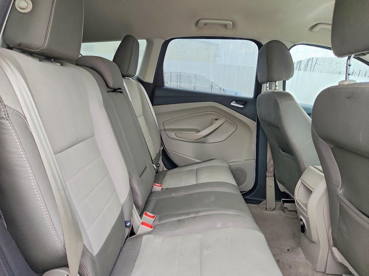 2016 FORD ESCAPE SE photo 21