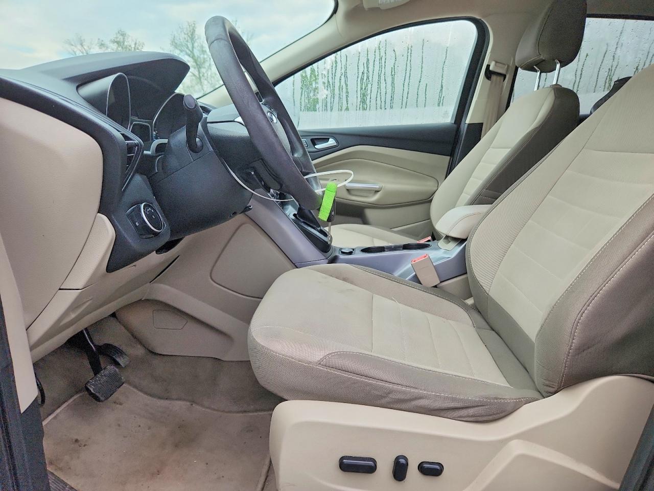2016 FORD ESCAPE SE photo 13