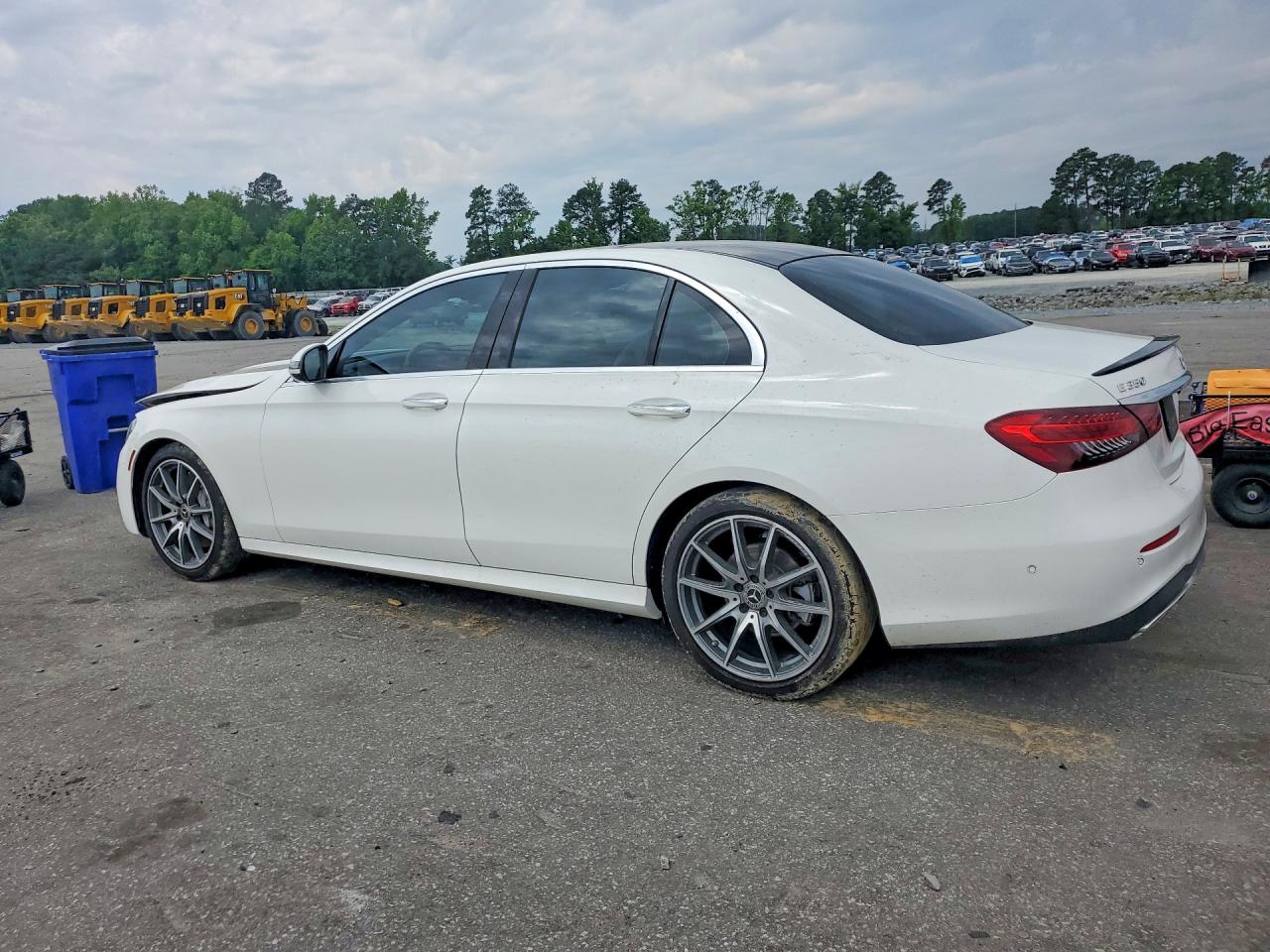 2022 MERCEDES-BENZ E 350 photo 3